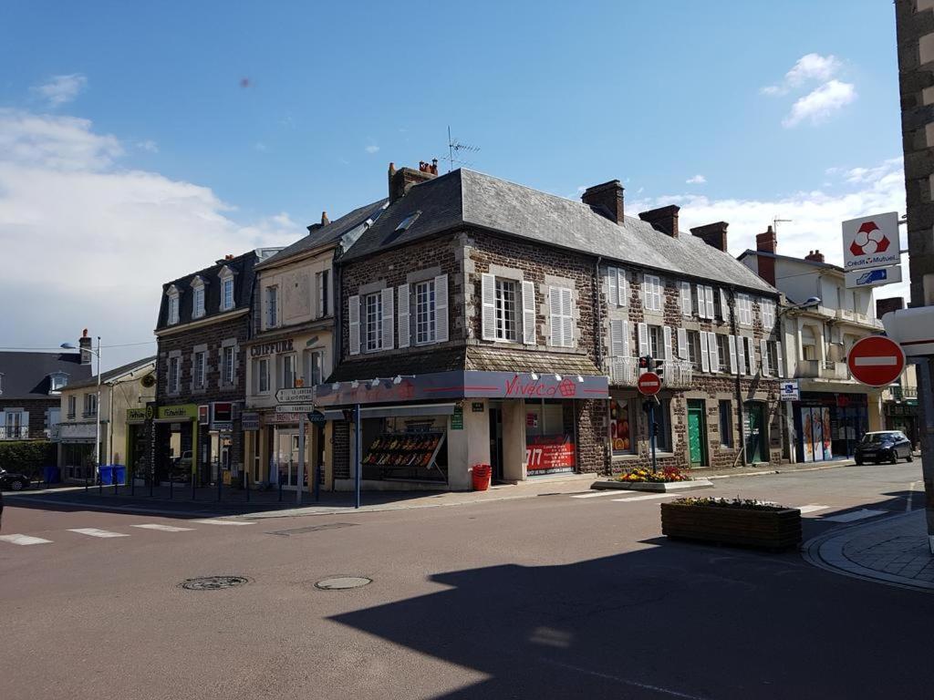 Appart Hotel Le FrenchyBréhal エクステリア 写真